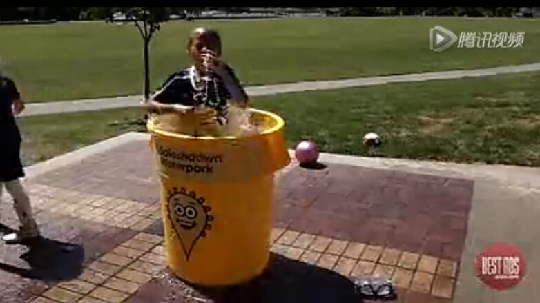 “想免費玩水，就下水撈票子”Splashdown 水上公園街頭營銷廣告活動-上海尚略營銷策劃公司2