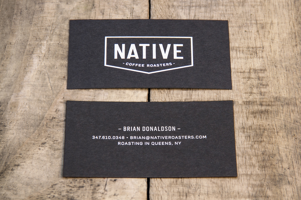 3，2 美國(guó)咖啡烘焙店Native Coffee Roasters 品牌形象設(shè)計(jì) 牛皮紙包裝設(shè)計(jì) 名片設(shè)計(jì) 尚略中國(guó)品牌策劃與廣告公司