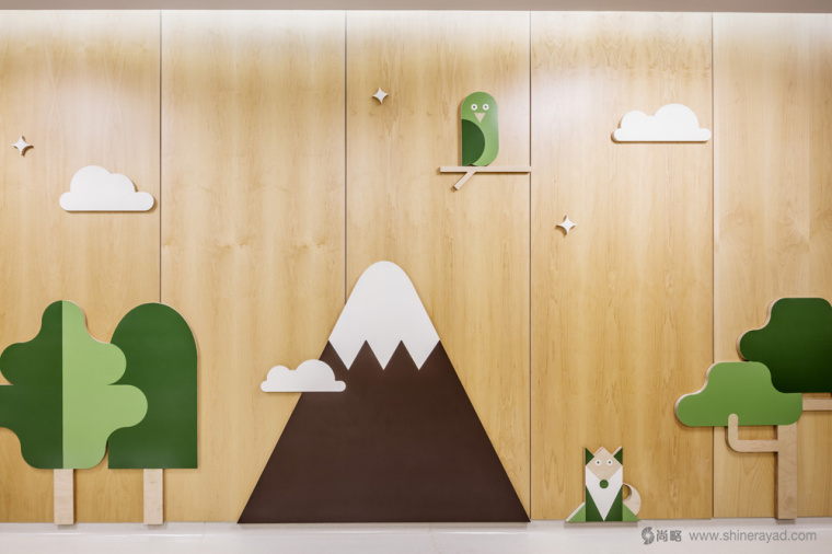 西班牙兒童腫瘤醫(yī)院Atencions內(nèi)部空間品牌形象設(shè)計(jì)與導(dǎo)視設(shè)計(jì)9 西班牙兒童腫瘤醫(yī)院Atencions內(nèi)部空間品牌形象設(shè)計(jì)與導(dǎo)視設(shè)計(jì)9