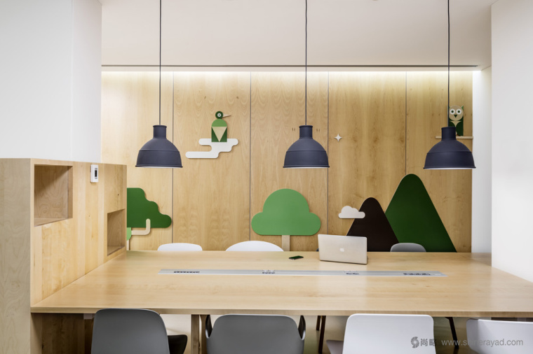 西班牙兒童腫瘤醫(yī)院Atencions內(nèi)部空間品牌形象設(shè)計(jì)與導(dǎo)視設(shè)計(jì)8 西班牙兒童腫瘤醫(yī)院Atencions內(nèi)部空間品牌形象設(shè)計(jì)與導(dǎo)視設(shè)計(jì)8