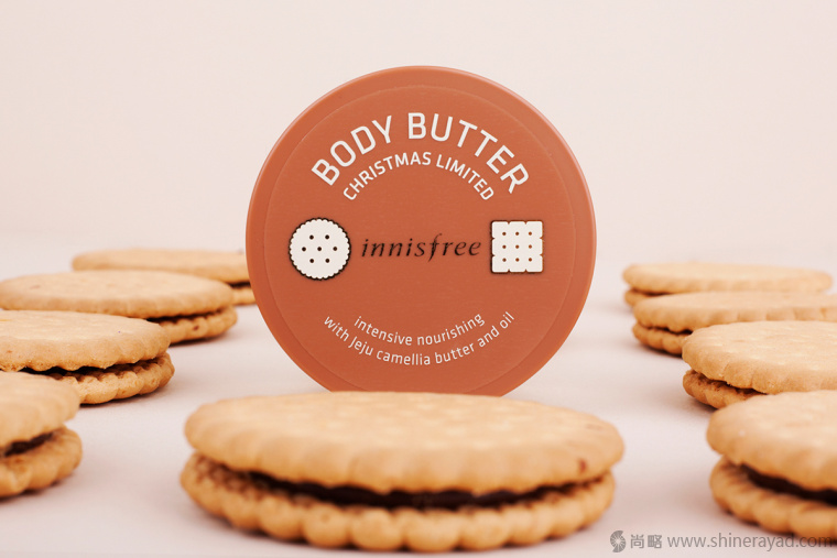 17上海包裝設(shè)計公司-韓國 Innisfree 女性化妝品護(hù)膚品品牌圣誕節(jié)日裝包裝設(shè)計