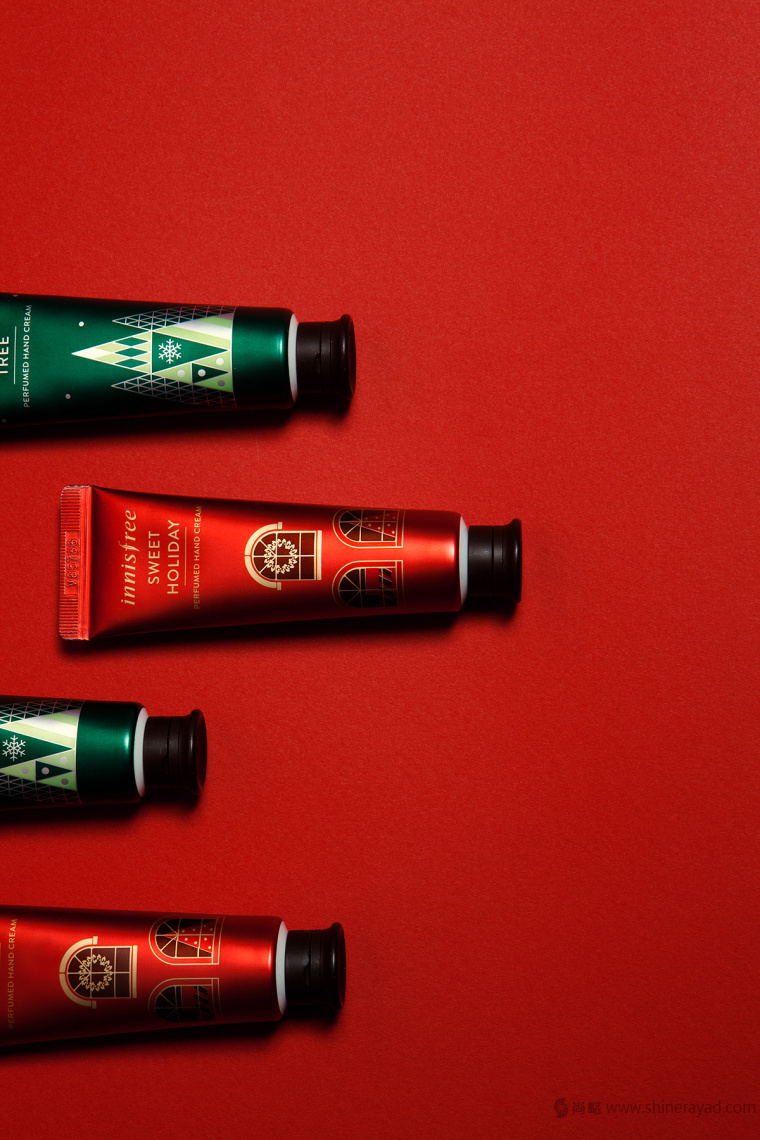 19上海包裝設(shè)計公司-韓國 Innisfree 女性化妝品護(hù)膚品品牌圣誕節(jié)日裝包裝設(shè)計