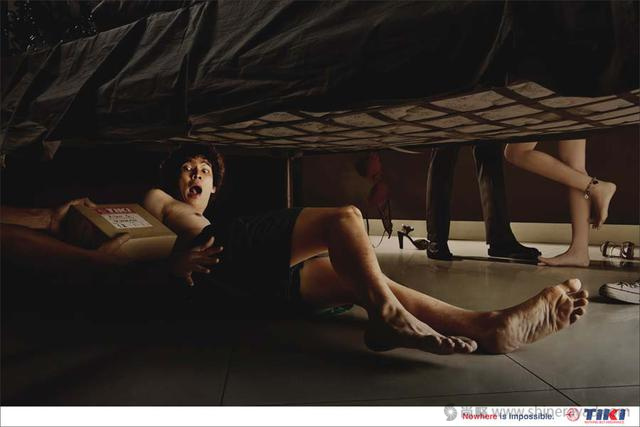 上海廣告設(shè)計(jì)公司欣賞那些性感曖昧有色情嫌疑的平面創(chuàng)意廣告-快遞廣告 上海廣告設(shè)計(jì)公司欣賞那些性感曖昧有色情嫌疑的平面創(chuàng)意廣告-快遞廣告