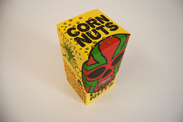 上海包裝設(shè)計(jì)公司分享：Corn Nuts 松子玉米小吃包裝設(shè)計(jì)3