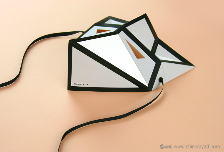 moon fox 月亮狐貍女性內(nèi)衣品牌VI形象設(shè)計-購物袋設(shè)計11