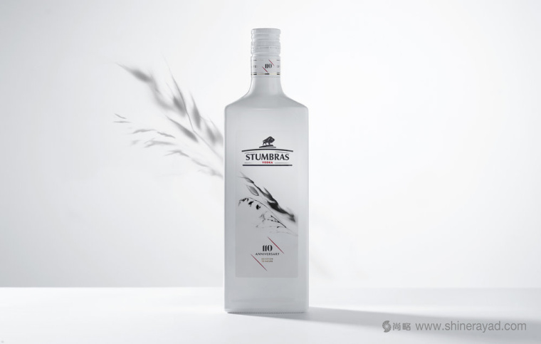 STUMBRAS 110周年限量版伏特加酒包裝設(shè)計(jì)—上海包裝設(shè)計(jì)公司國外包裝欣賞