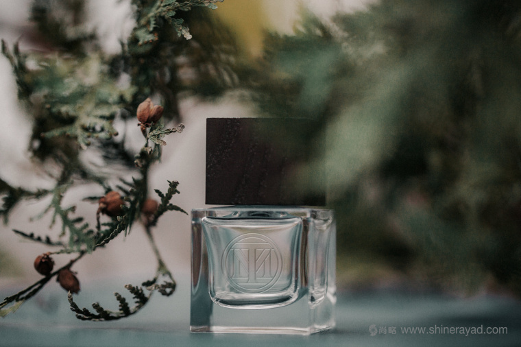 Tenth Muse 植物香水品牌視覺形象設(shè)計-香水瓶設(shè)計