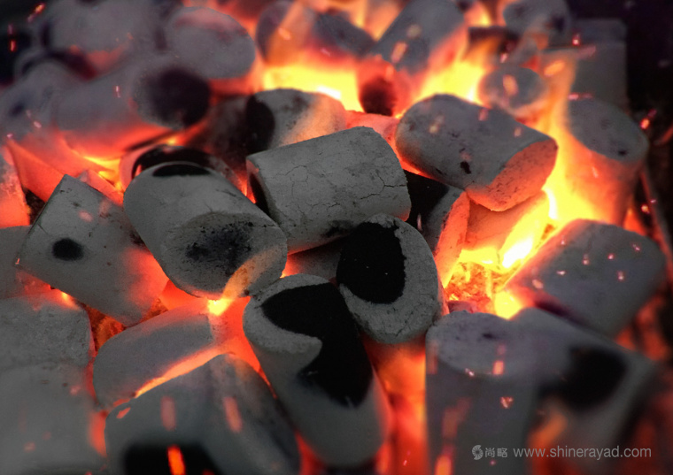 GLAVZHAR 燒烤木炭燒烤煤品牌VI形象設(shè)計-logo設(shè)計與燒烤炭產(chǎn)品包裝設(shè)計 GLAVZHAR 燒烤木炭燒烤煤品牌VI形象設(shè)計-logo設(shè)計與燒烤炭產(chǎn)品包裝設(shè)計