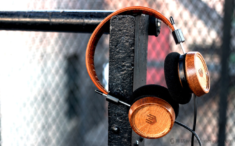 YENOH 耳機品牌LOGO設計概念與理念-上海LOGO設計公司設計欣賞3 YENOH 耳機品牌LOGO設計概念與理念-上海LOGO設計公司設計欣賞3