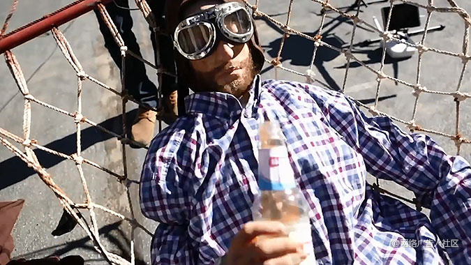 戶外營銷推廣活動——格魯吉亞啤酒惡搞營銷“無人機(jī)高空吊床”篇