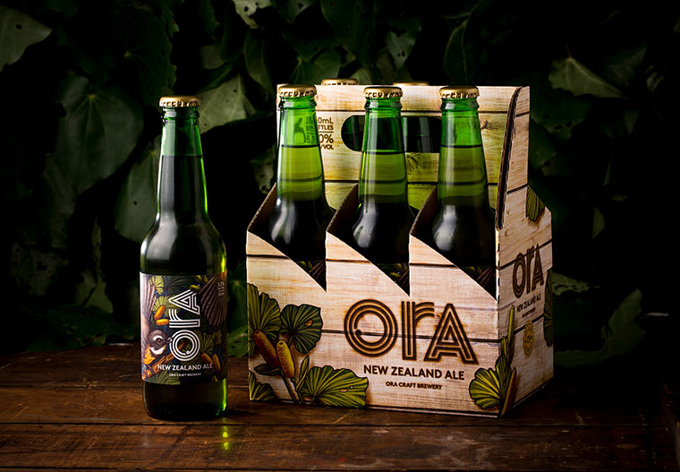 Ora毛利人啤酒品牌包裝設(shè)計(jì)，使用川崎植物的美麗插圖設(shè)計(jì)