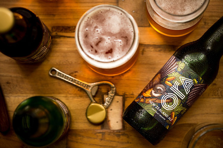 Ora毛利人啤酒品牌包裝設(shè)計(jì)，使用川崎植物的美麗插圖設(shè)計(jì)