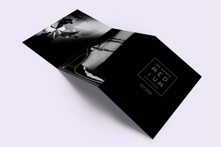 合理剪切的宣傳畫冊三折頁設(shè)計--上海宣傳冊設(shè)計公司