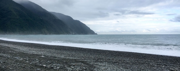 日式溫泉浴粉創(chuàng)意包裝設計造型設計——石材與木材的結合