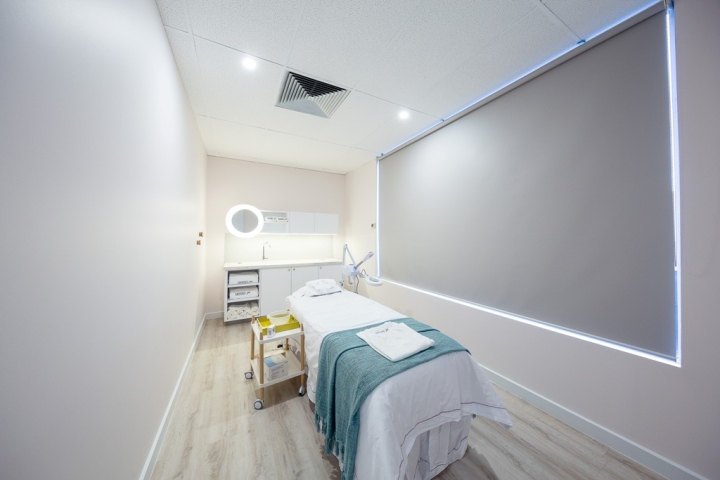 Anna Jo 醫(yī)療美容機構店鋪空間裝修布置設計-上海尚略品牌設計公司 Anna Jo 醫(yī)療美容機構店鋪空間裝修布置設計-上海尚略品牌設計公司