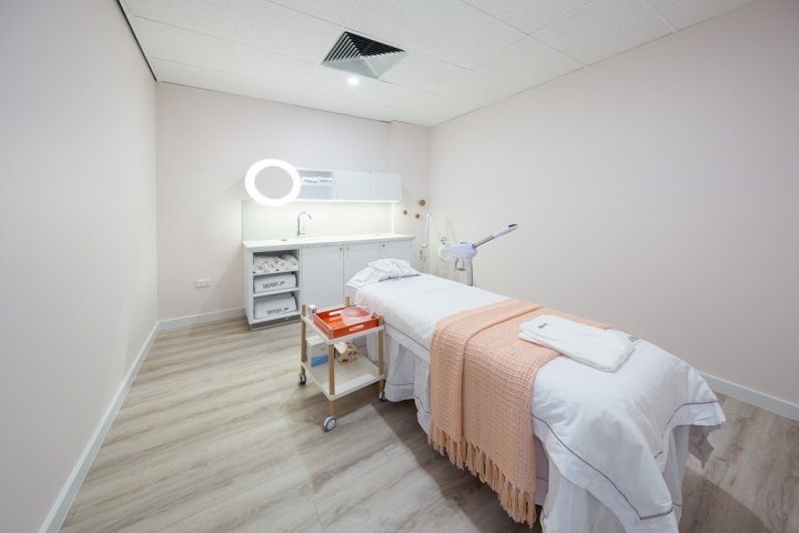 Anna Jo 醫(yī)療美容機構店鋪空間裝修布置設計-上海尚略品牌設計公司 Anna Jo 醫(yī)療美容機構店鋪空間裝修布置設計-上海尚略品牌設計公司