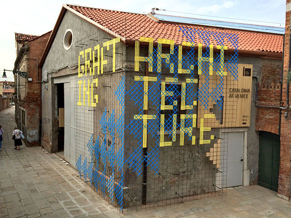 威尼斯雙年展以“嫁接”為形式的新型導(dǎo)視設(shè)計-上海品牌策劃設(shè)計公司