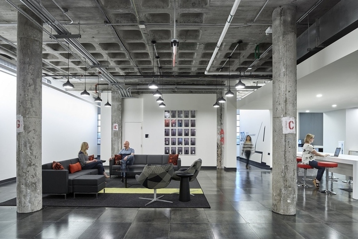 Dealer Tyre 輪胎經(jīng)銷商辦公室裝修設(shè)計-上海品牌設(shè)計空間設(shè)計公司