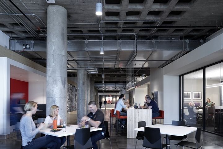 Dealer Tyre 輪胎經(jīng)銷商辦公室裝修設(shè)計-上海品牌設(shè)計空間設(shè)計公司