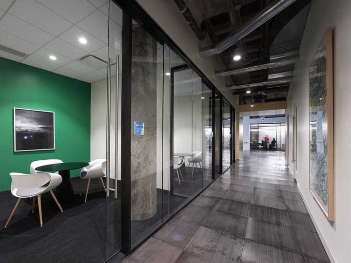 Dealer Tyre 輪胎經(jīng)銷商辦公室裝修設(shè)計-上海品牌設(shè)計空間設(shè)計公司