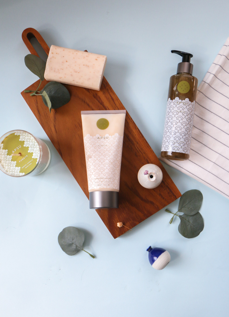 APSU “水紋”插畫沐浴露身體護理乳液包裝設(shè)計