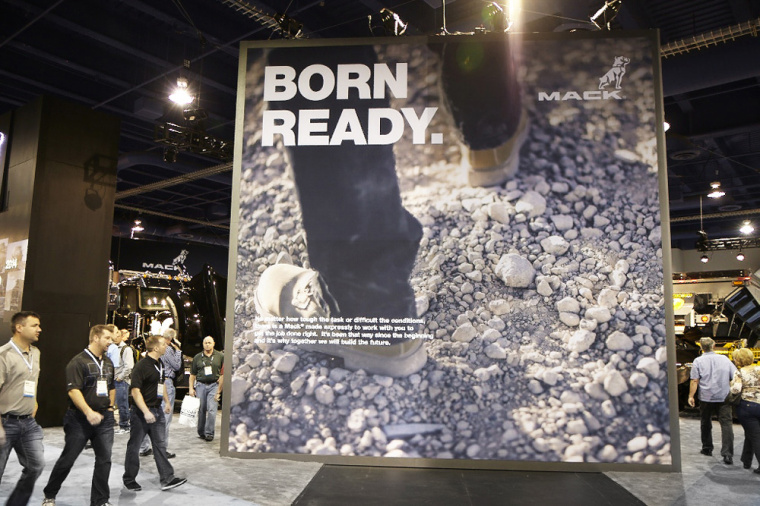 美國(guó)MACK重卡卡車品牌斗牛犬新標(biāo)志設(shè)計(jì)VI設(shè)計(jì)-海報(bào)設(shè)計(jì)-上海VI設(shè)計(jì)公司