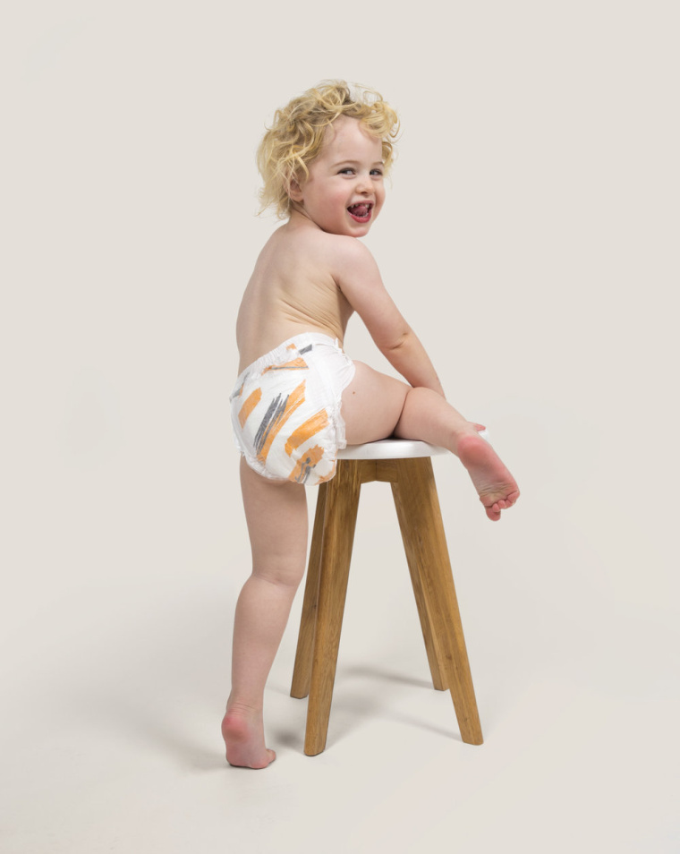 coop嬰兒尿布包裝設(shè)計，超可愛的玩偶插畫風(fēng)格