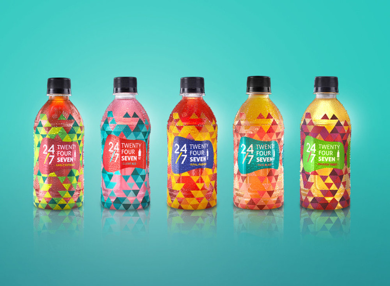 24/7品牌草本植物飲料包裝設(shè)計，五顏六色的幾何三角色塊風(fēng)格包裝設(shè)計