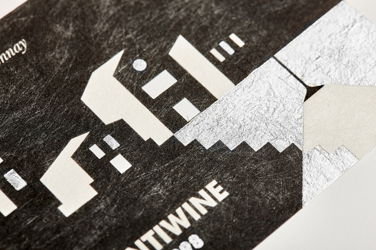 Nuceria Group國外酒文化宣傳畫冊設(shè)計“瓶子里的故事”-”-諾瑪和紅葡萄酒