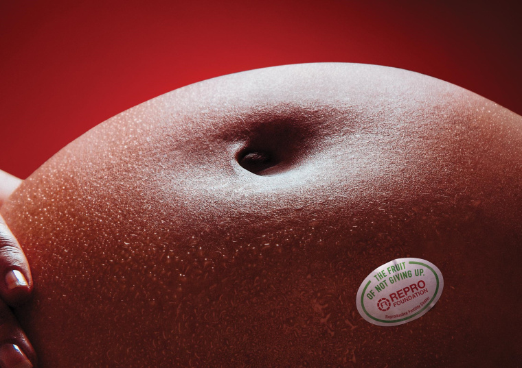 REPRO 公益基金會(huì)鼓勵(lì)生育創(chuàng)意平面廣告設(shè)計(jì)“不放棄的果實(shí)-蘋果”篇