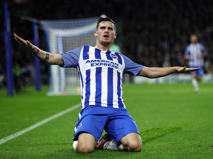 美國(guó)運(yùn)通品牌形象VI設(shè)計(jì)logo設(shè)計(jì)，靈活運(yùn)用白色空間打造簡(jiǎn)潔風(fēng)