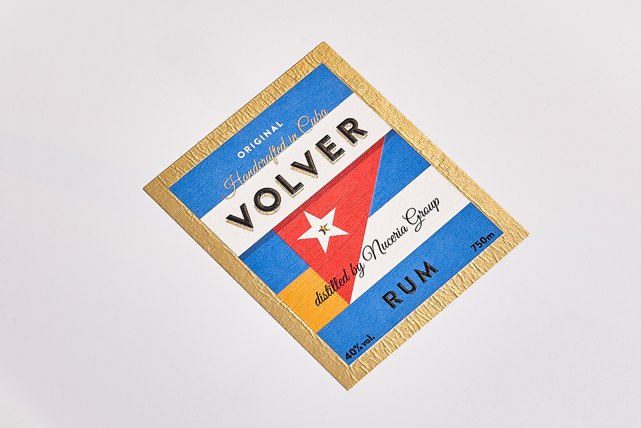 Nuceria Group國外酒文化宣傳畫冊設(shè)計“瓶子里的故事”-古巴，革命和朗姆酒