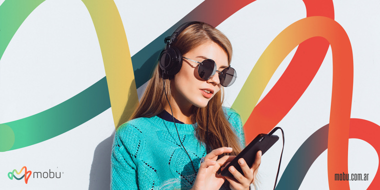 Mobu手機(jī)與移動配件零售連鎖店品牌logo設(shè)計,動感的漸變色線條M字母logo