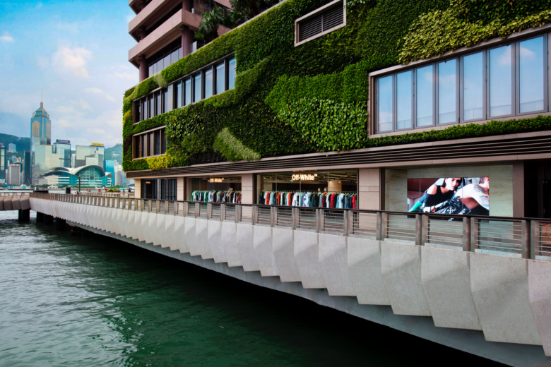 K11 Musea 服裝店鋪空間設計，柔軟形狀和溫暖材料為標志的店鋪設計