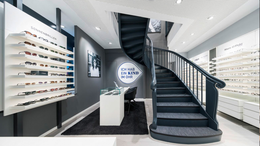 KIND 眼鏡旗艦店店鋪設計，冷色淡灰風格
