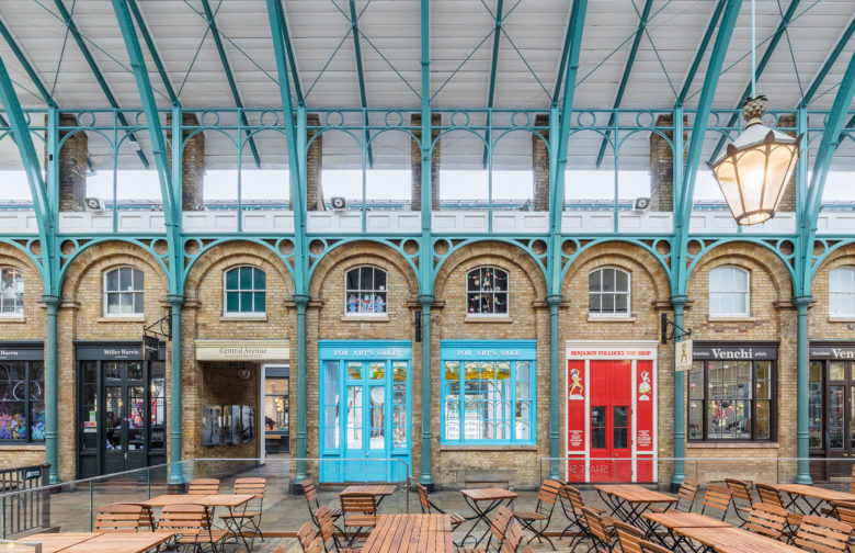 Art''''s Sake 眼鏡旗艦店店鋪空間設(shè)計(jì)，鏡面拋光黃銅和高光澤度白色木材