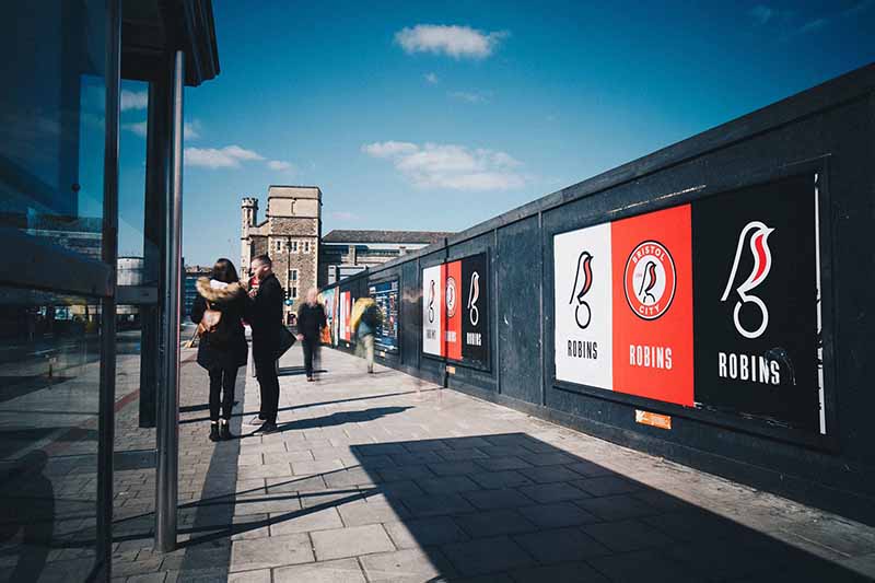 Bristol City足球俱樂部知更鳥新logo設(shè)計(jì)，讓品牌充滿視覺識(shí)別性