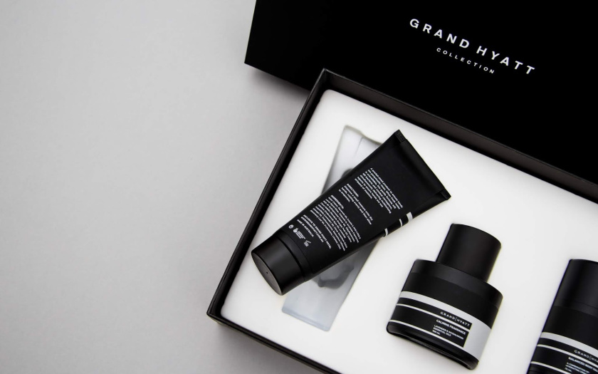 君悅檀香護膚品包裝設(shè)計“黑色經(jīng)典”風格