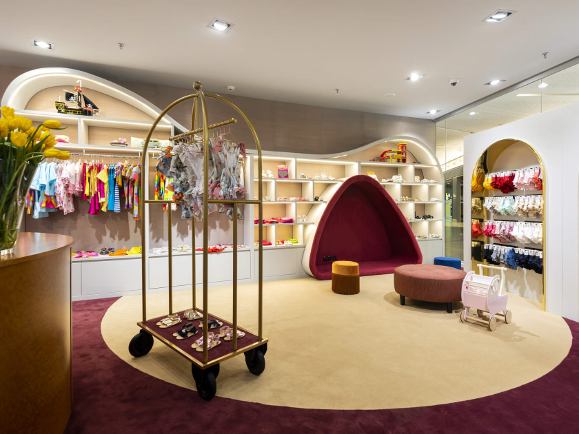 KIDUXOS兒童商店品牌logo設(shè)計(jì)vi設(shè)計(jì)與店鋪室內(nèi)空間設(shè)計(jì)