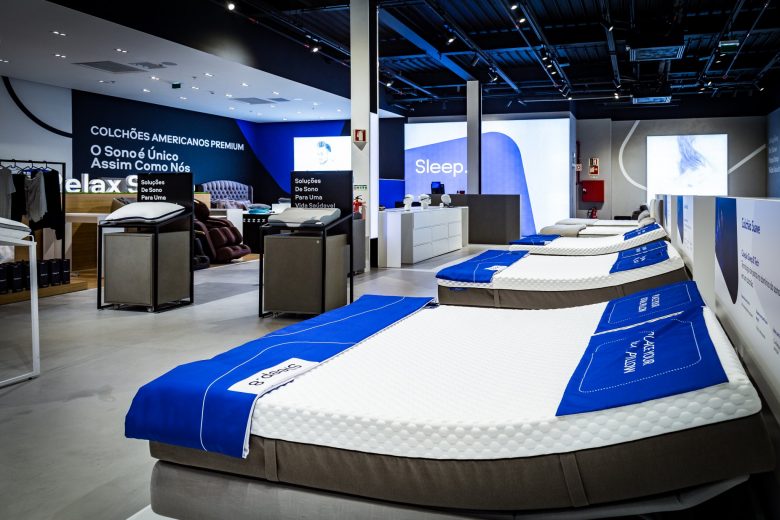 Sleep 8 床墊睡眠店鋪”藍色科技風格“室內零售空間創(chuàng)新設計