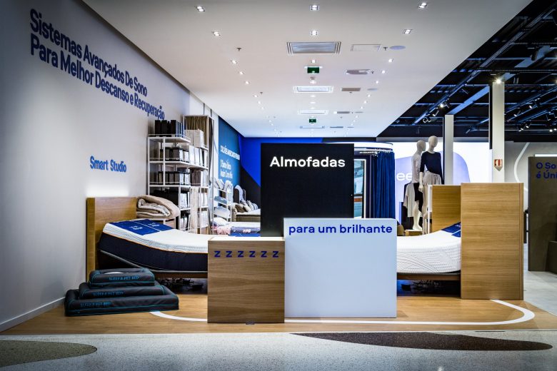 Sleep 8 床墊睡眠店鋪”藍色科技風格“室內零售空間創(chuàng)新設計
