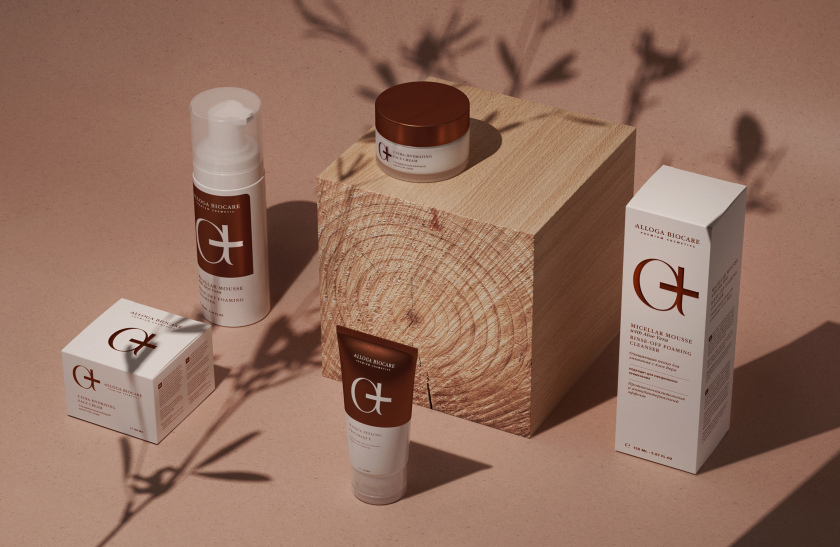 Alloga Biocare高端化妝品包裝設計，古銅色“a+”連字形成醫(yī)學和美學關(guān)系視覺符號