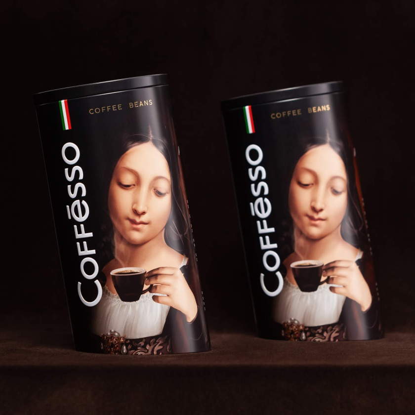 Coffesso速溶咖啡包裝設(shè)計(jì)，用字母C切出意大利文藝復(fù)興女性插圖圖像