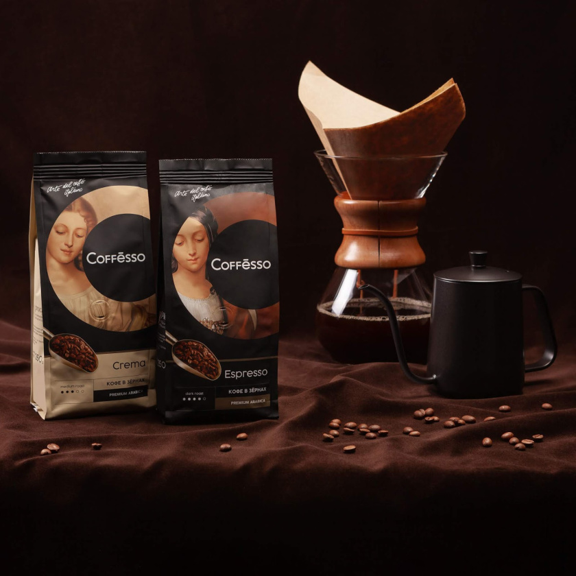 Coffesso速溶咖啡包裝設(shè)計(jì)，用字母C切出意大利文藝復(fù)興女性插圖圖像