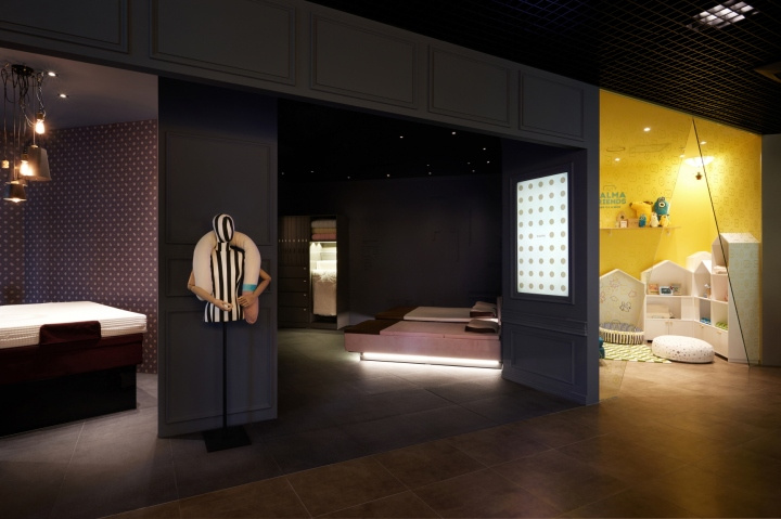 M4 CALMA床墊床上用品品牌體驗(yàn)店鋪空間設(shè)計(jì)，整體黑暗色風(fēng)格