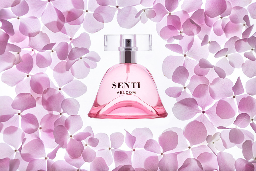 Dilis化妝品包裝設(shè)計——花朵花瓣的特寫鏡頭