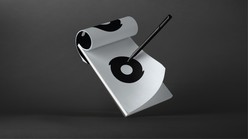 Naturals Now 黑白風(fēng)格冰淇淋包裝設(shè)計(jì),像奶油流動的白色大寫字母now Naturals Now 黑白風(fēng)格冰淇淋包裝設(shè)計(jì),像奶油流動的白色大寫字母now