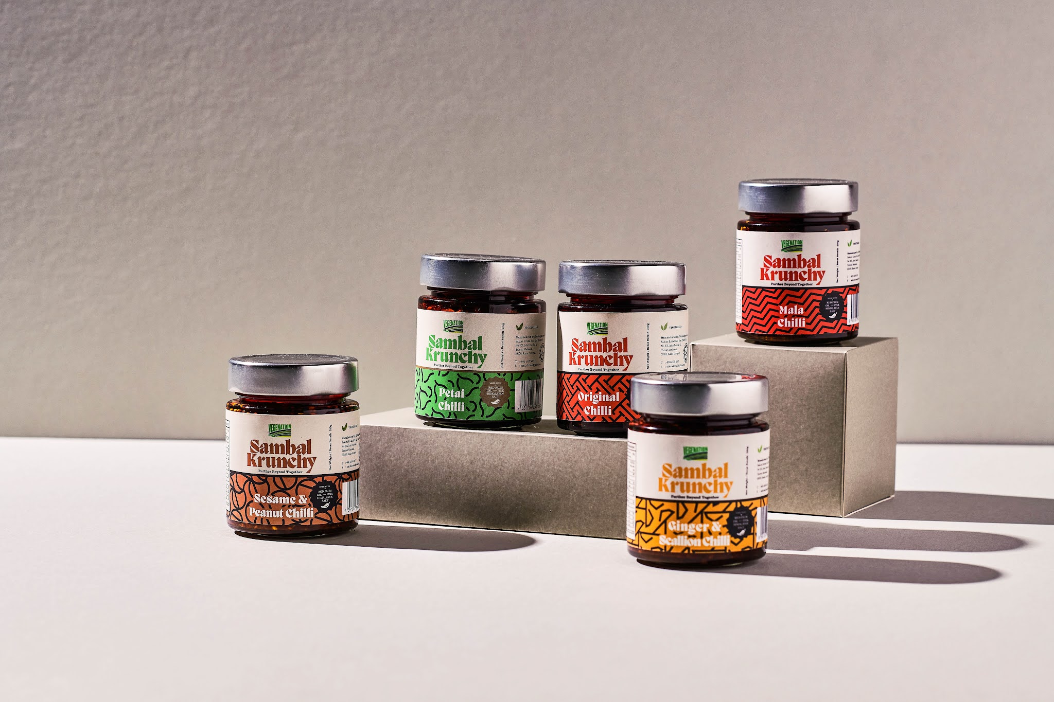 Sambal 瓶裝食品包裝設(shè)計(jì)“馬來西亞傳統(tǒng)蠟染圖案” Sambal 瓶裝食品包裝設(shè)計(jì)“馬來西亞傳統(tǒng)蠟染圖案”