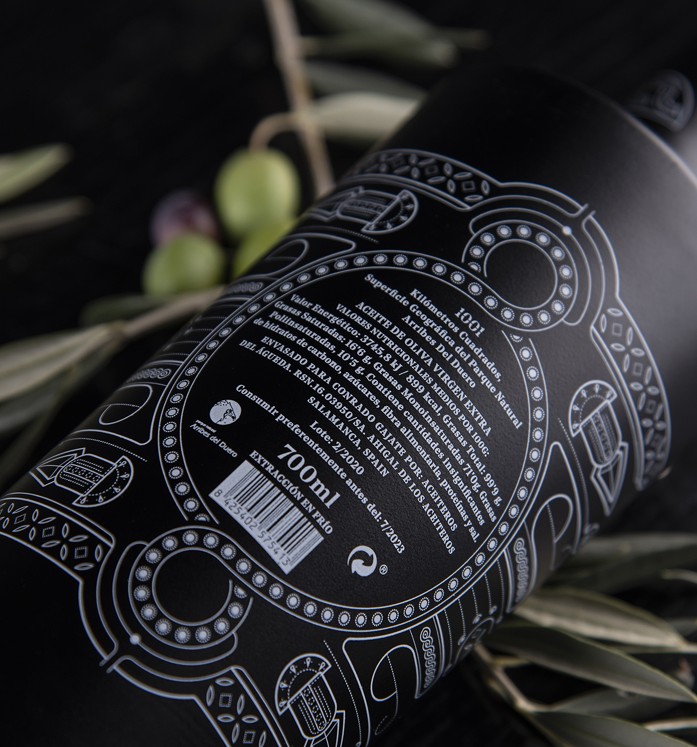 1001生態(tài)橄欖油包裝設(shè)計(jì)“線條插畫”黑色瓶子