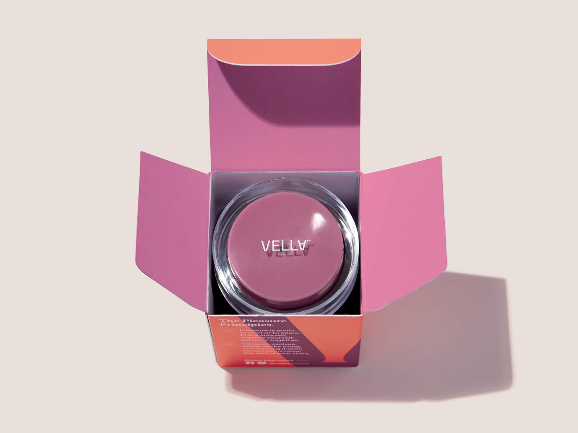 Vella女性愉悅精華素包裝設(shè)計，化妝品風格，突出v字母識別